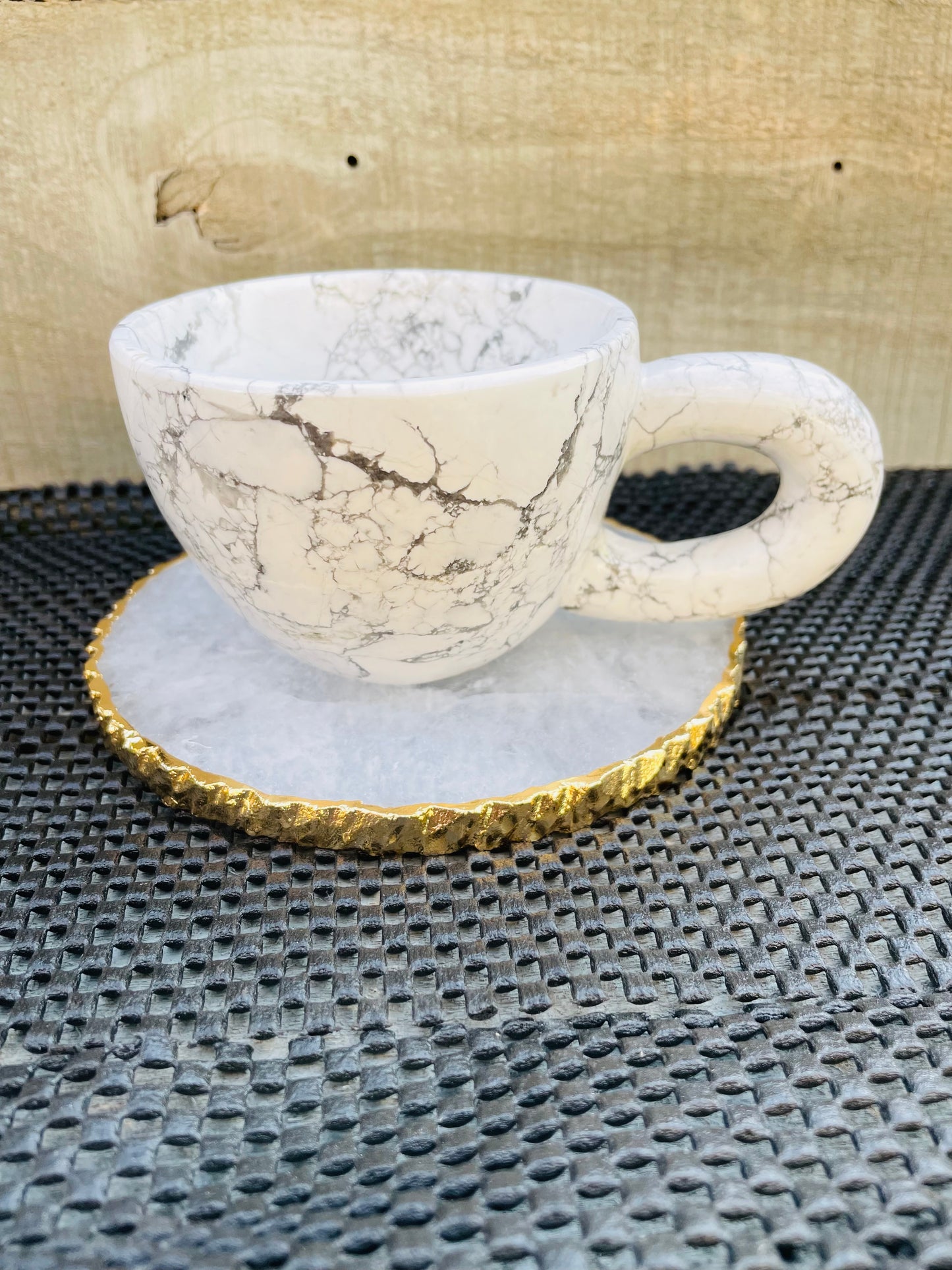 Howlite cup with white quartz coaster