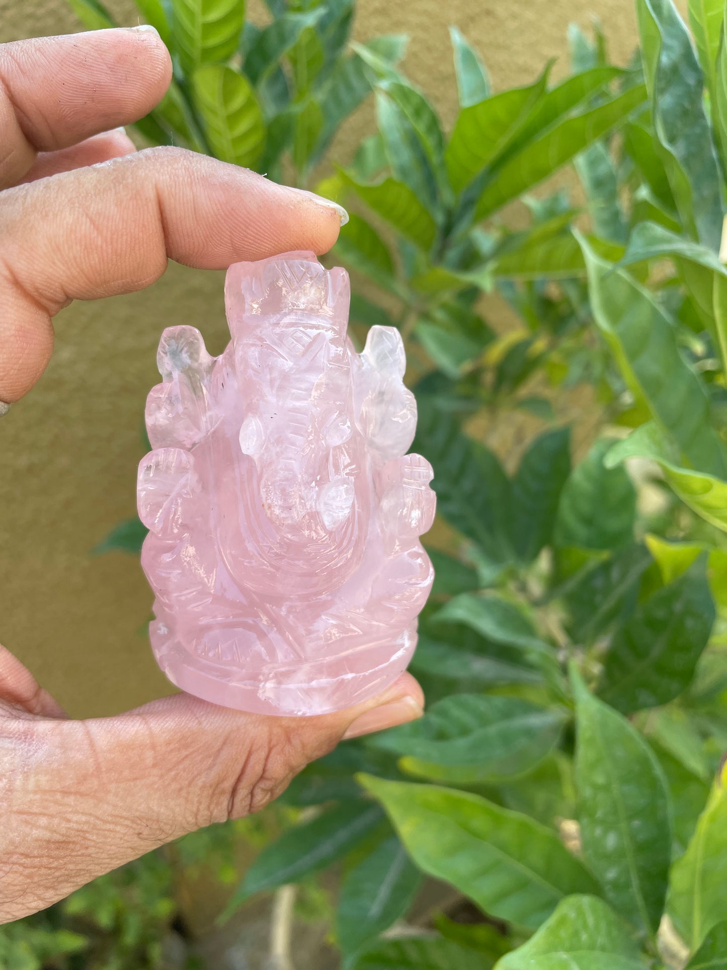 Rose quartz Ganesha