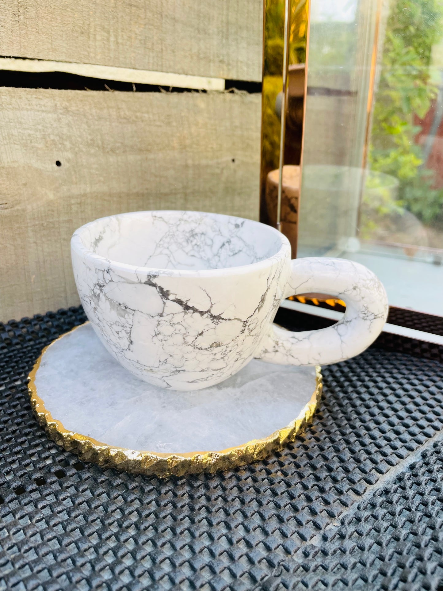 Howlite cup with white quartz coaster