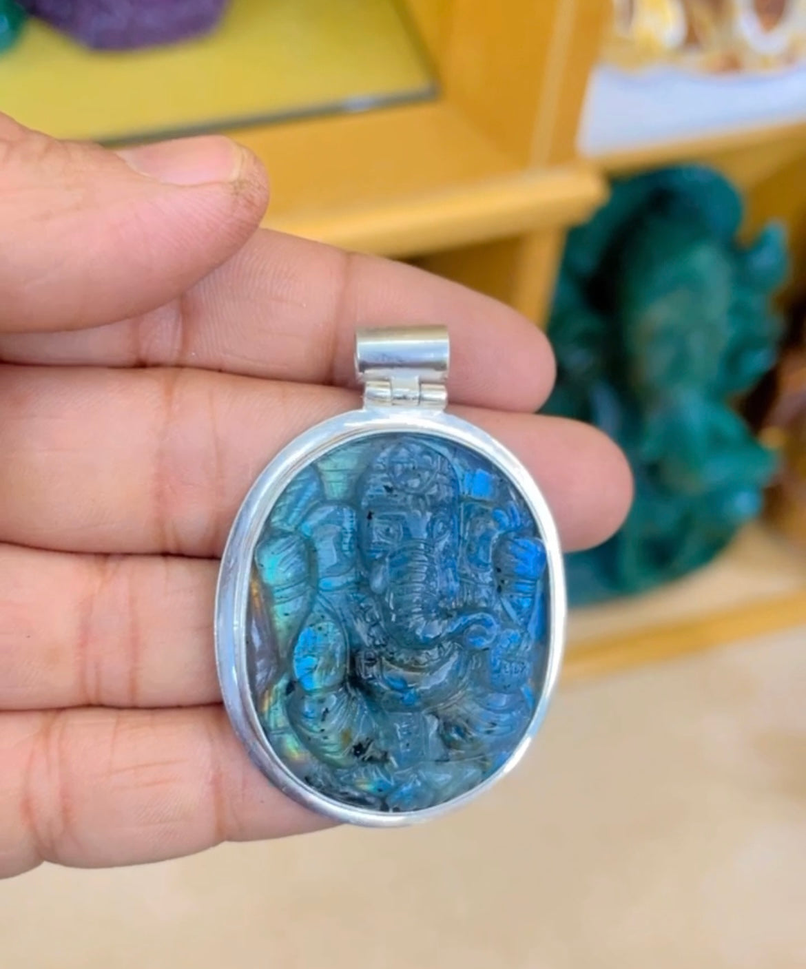 Lord Ganesha pendant in labradorite